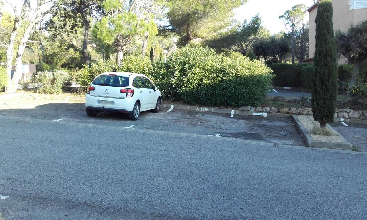 Appartement Vue Mer Piscines Parking Les Coraux Agay Plage Saint-Raphaël Exteriör bild