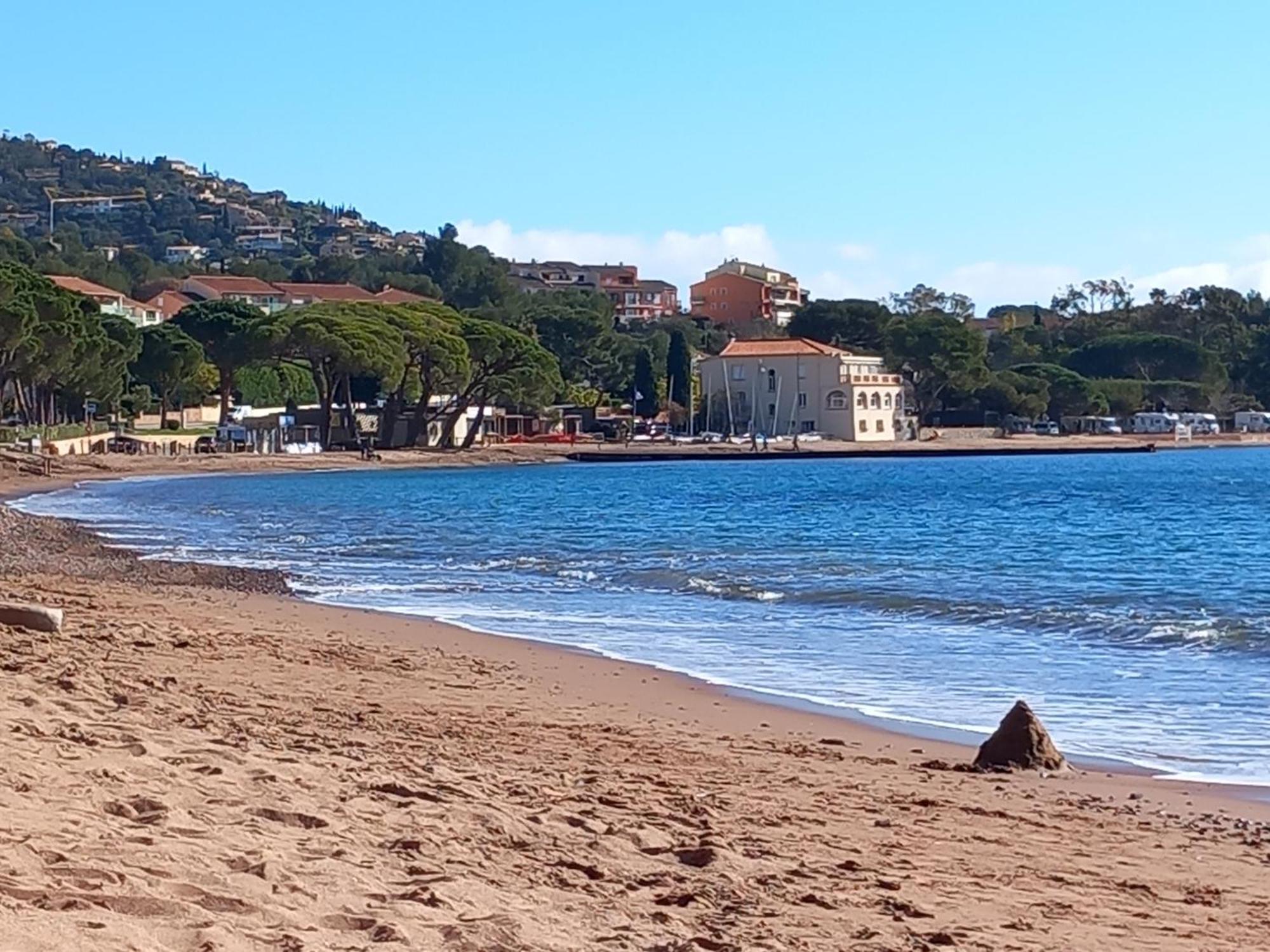 Appartement Vue Mer Piscines Parking Les Coraux Agay Plage Saint-Raphaël Exteriör bild